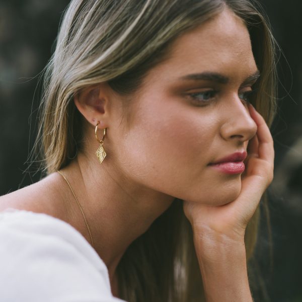 Larni Earrings Gold